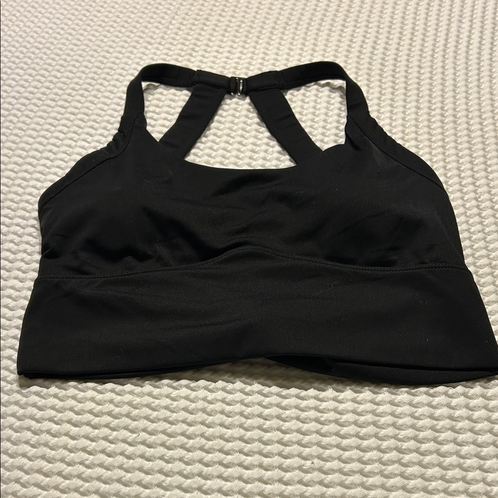 Sleek Black Sports Bra for Women